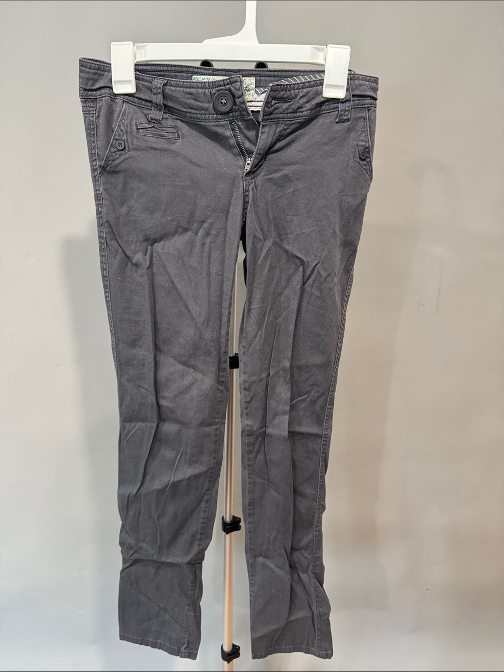 Jolt Gray Straight-Leg Jeans